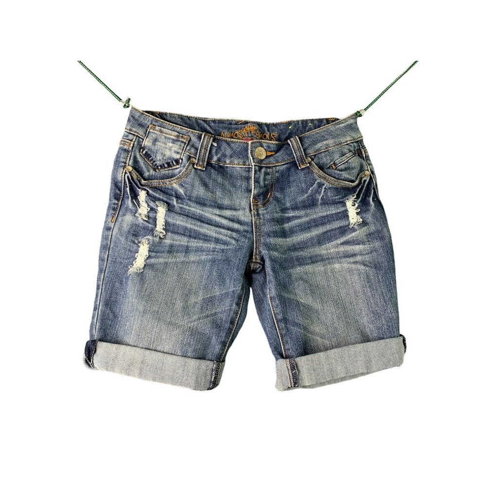 Almost Famous Womens Size 3 Long Bermuda Shorts Cuffed Flap Back Pockets Jean De
